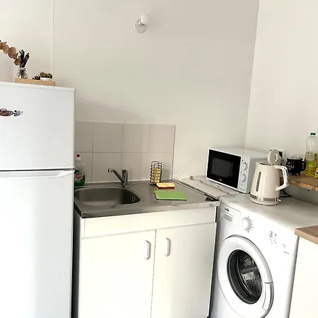 Muse Proche Gare Apartman *